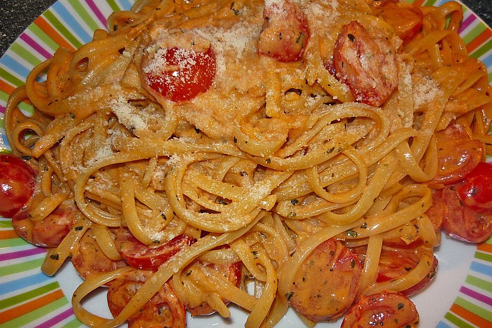 Spaghetti mit einer Tomaten-Brunch-Sauce