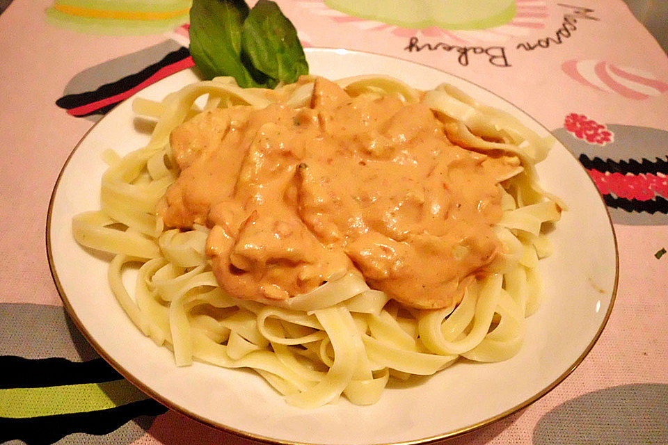 Spaghetti mit einer Tomaten-Brunch-Sauce