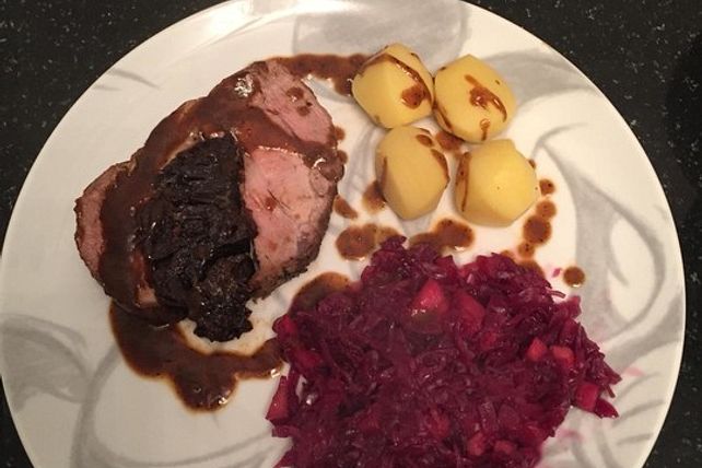 Schweinebraten gefüllt mit Backpflaumen von Boxerbaby| Chefkoch