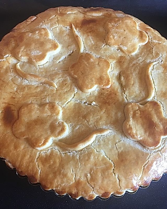 Apfel-Birnen Pie mit einer Mürbeteigdecke