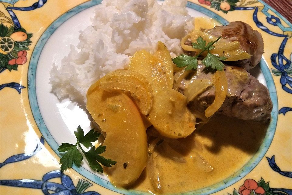 Schweinefilet mit Apfel - Curry - Sauce