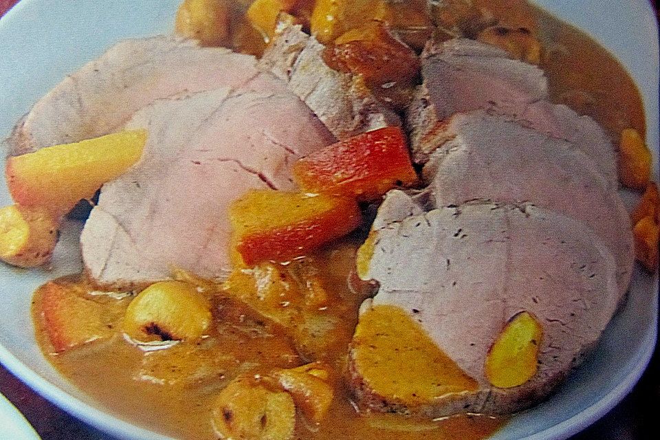 Schweinefilet mit Apfel - Curry - Sauce