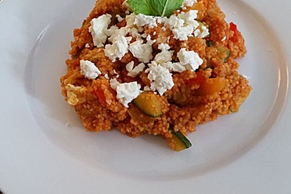 Couscous mit Hähnchen, Gemüse und Champignons