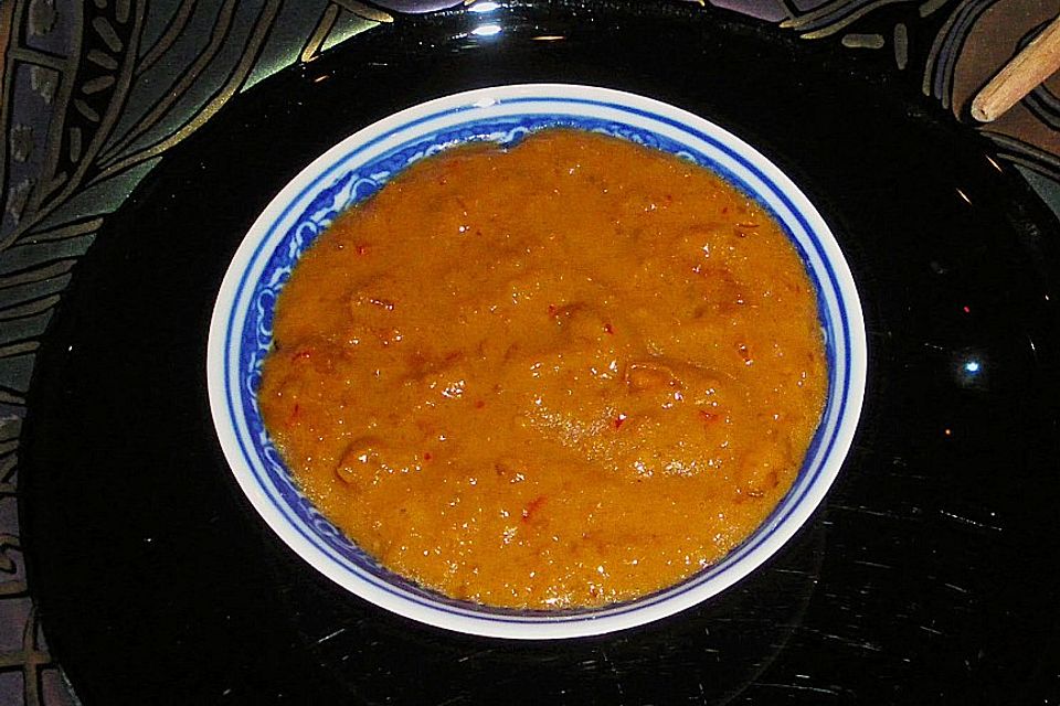 Indonesische Erdnusssauce