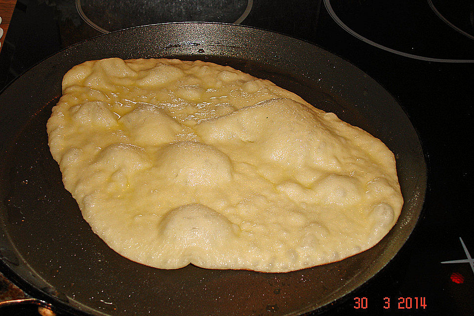 Gegrilltes Brot nach Naan - Art