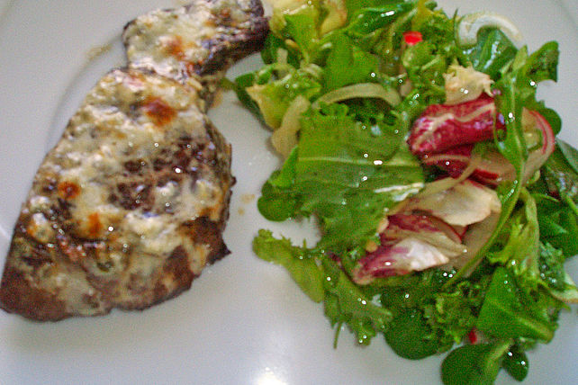 Filetsteaks mit Gorgonzola überbacken von Hobbykochen| Chefkoch