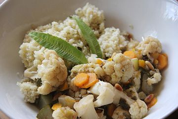 Aromatische Gemüsepfanne mit Couscous