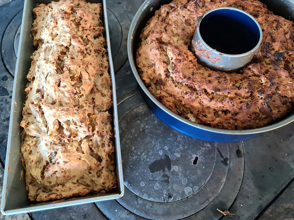 Zwiebelbrot mit Röstzwiebeln und Buttermilch von Lippstadt| Chefkoch