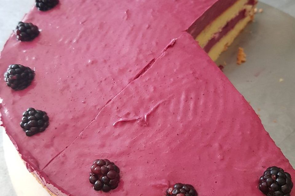 Brombeer - Quark - Torte