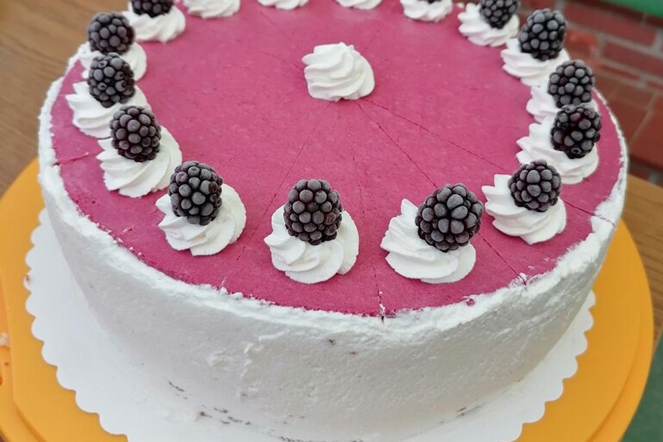 Brombeer - Quark - Torte