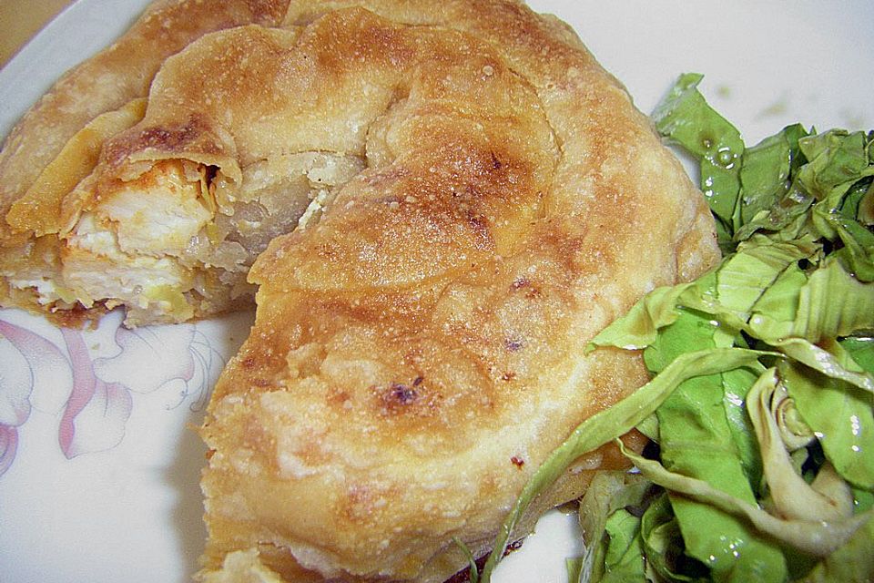 Hähnchen-Frühlingszwiebel-Feta-Strudel Hähnchen-Frühlingszwiebel-Feta-Strudel