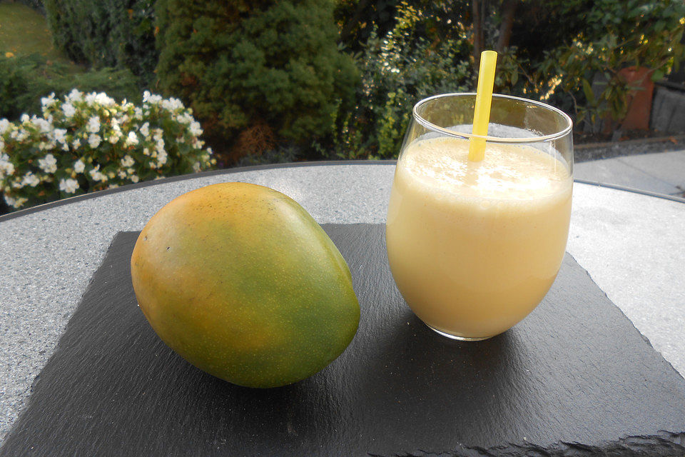 Mango-Lassi