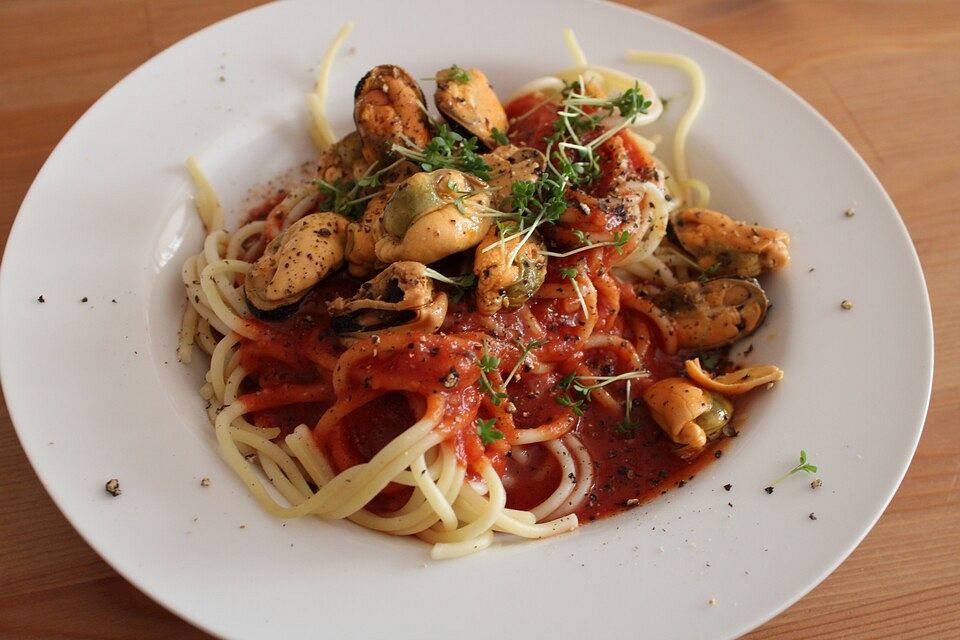 Spaghetti mit Muschel - Tomatensoße