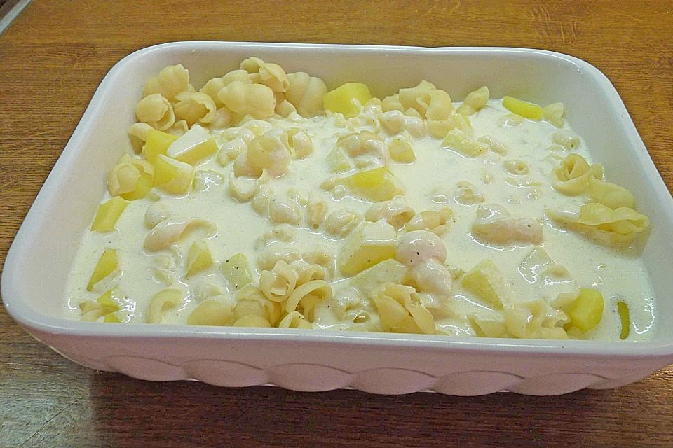 Kartoffel - Nudel - Gratin mit geschmälzten Zwiebeln