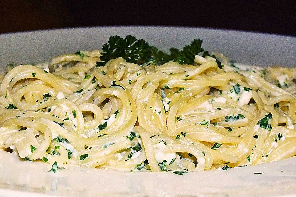 Spaghetti mit Schafskäse