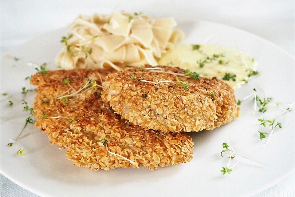 Knusperschnitzel auf Nudeln