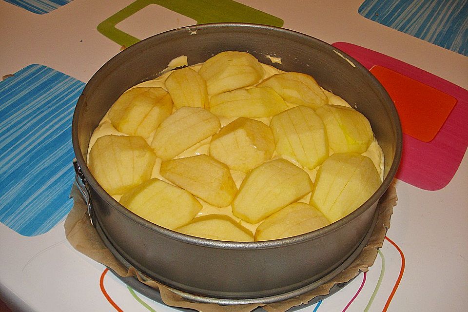 Apfelkuchen mit Eierlikörguss