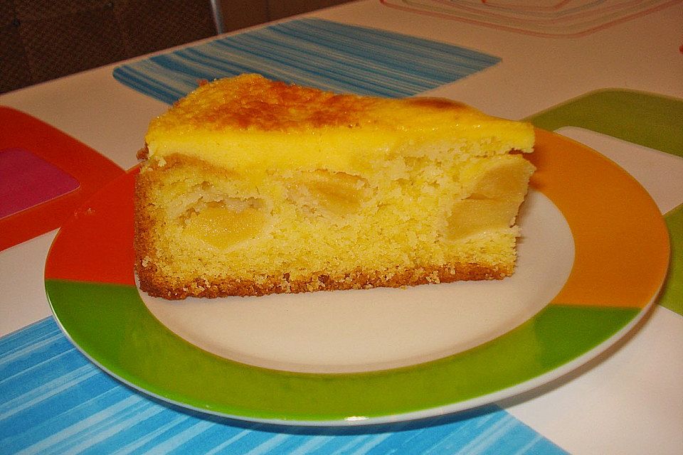 Apfelkuchen mit Eierlikörguss