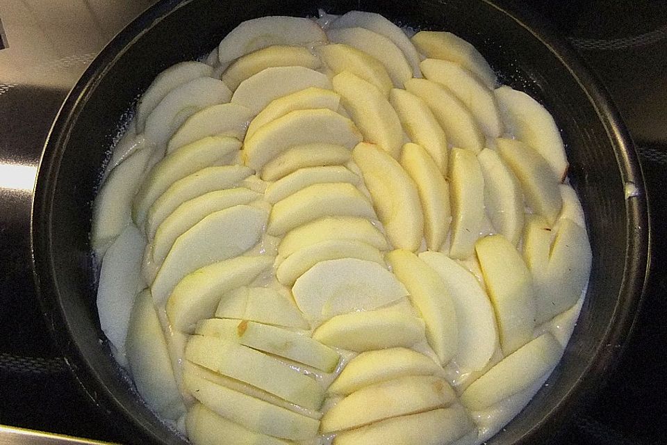 Apfelkuchen mit Eierlikörguss