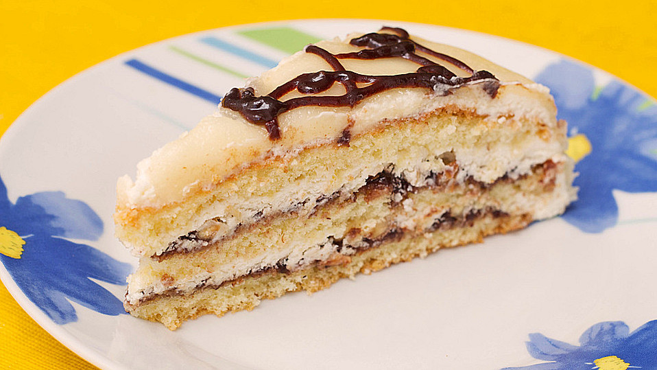 Marzipantorte mit Amaretto und Pflaumenmus von Hobbykochen