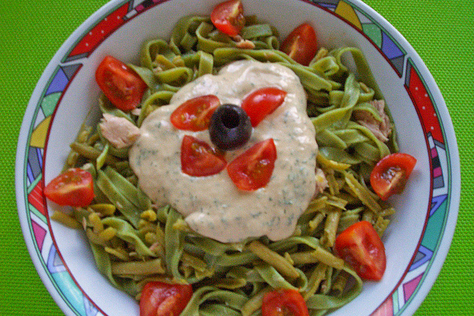 Nudelsalat mit Thunfisch - Mayonnaise