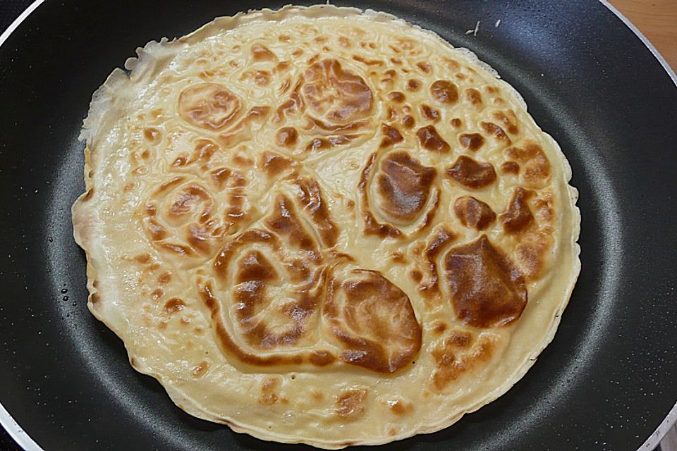 Schwedische Pfannkuchenrouladen Schwedische Pfannkuchenrouladen