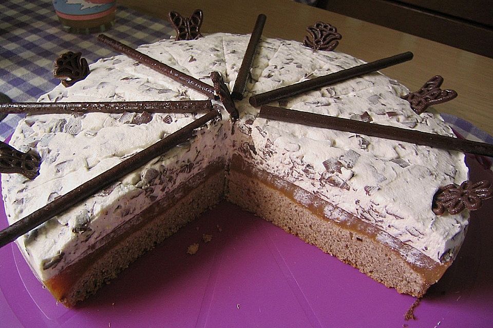 Nektarinen - Stracciatella - Torte