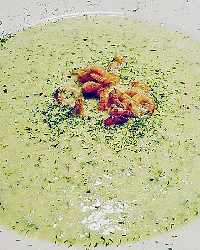 Gurken - Dill Suppe mit Garnelen