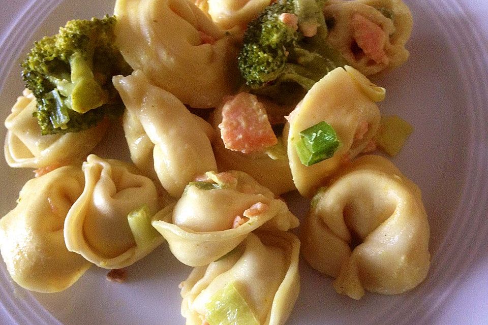 Tortellini in Lachssoße