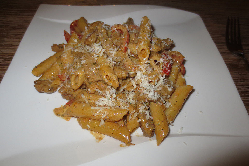 Lindas Schweinegeschnetzeltes mit Champignons und Tomaten