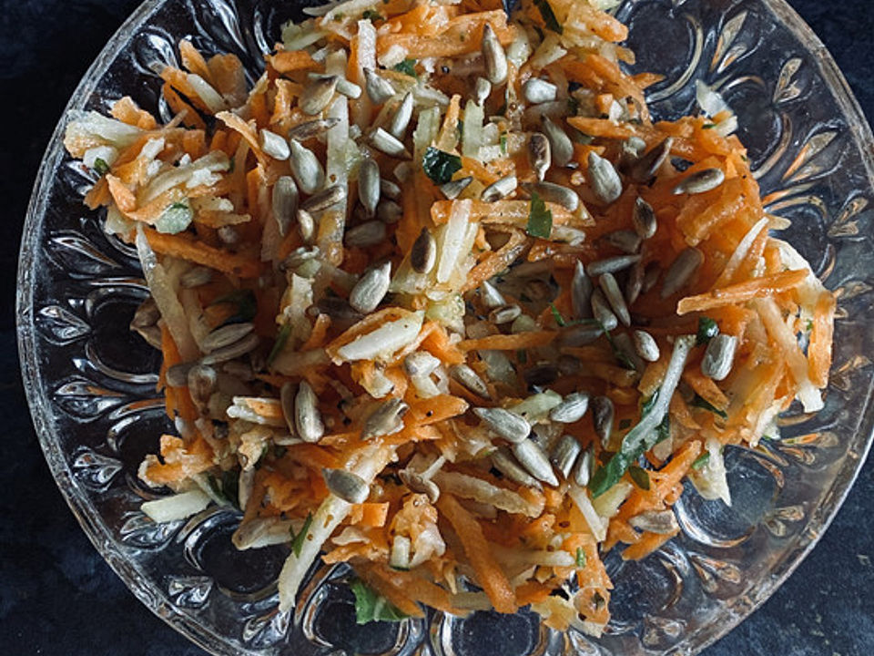 Möhren - Kohlrabi Salat von 7Schweinoldi20| Chefkoch