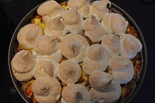 Pflaumenkuchen mit Schmandguss und Kokosbaiser von zuckerschnecke008 ...