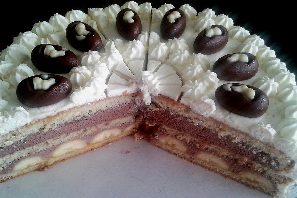 Schokotorte mit Birnen oder Bananen