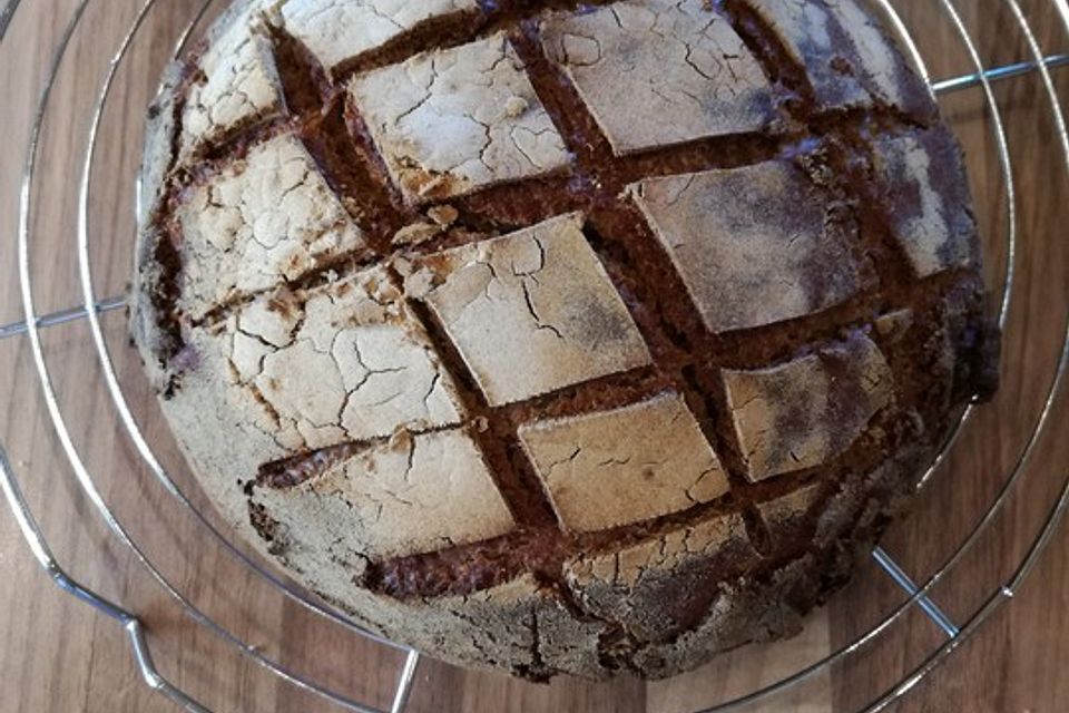 Bauernbrot mit Sauerteig