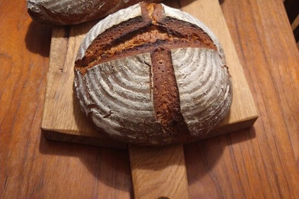 Bauernbrot mit Sauerteig