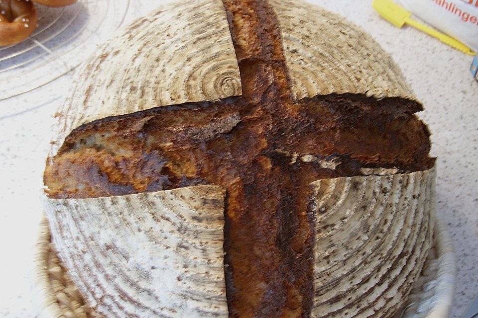 Bauernbrot mit Sauerteig