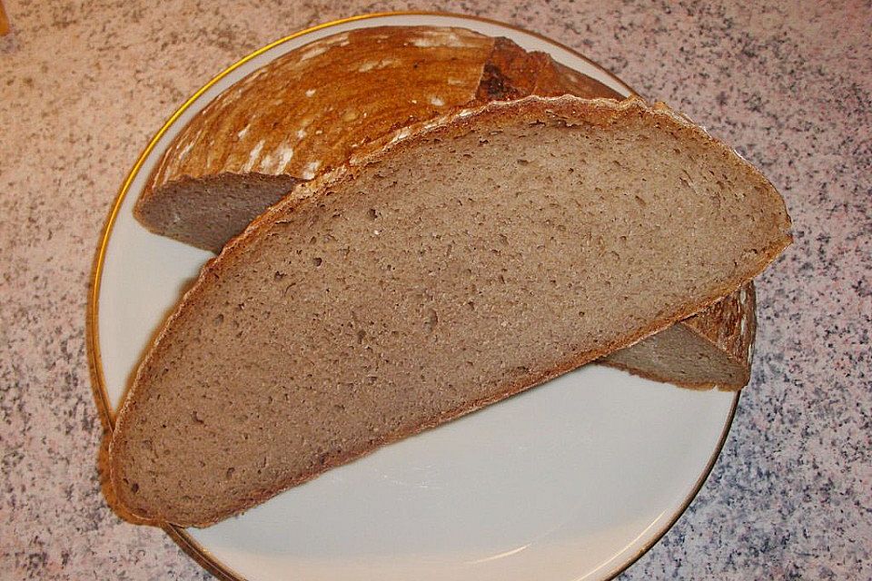 Bauernbrot mit Sauerteig