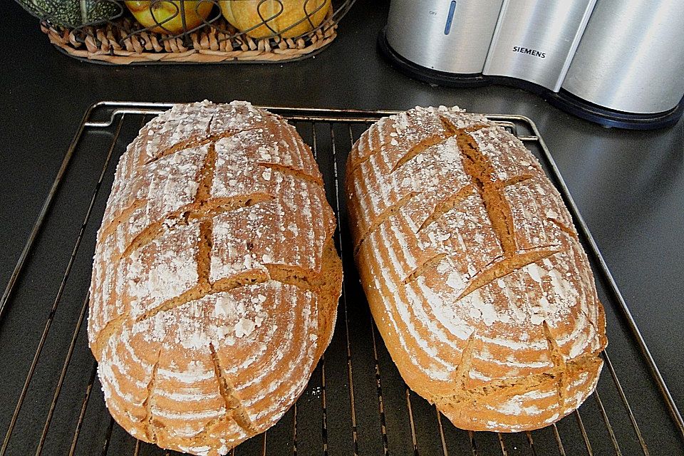 Bauernbrot mit Sauerteig