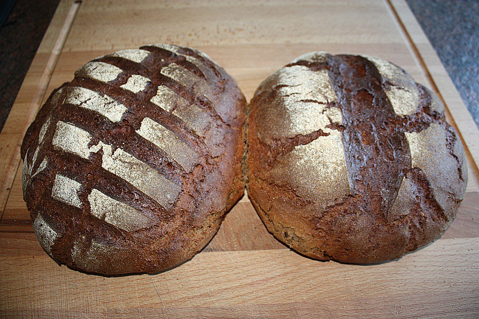 Bauernbrot mit Sauerteig