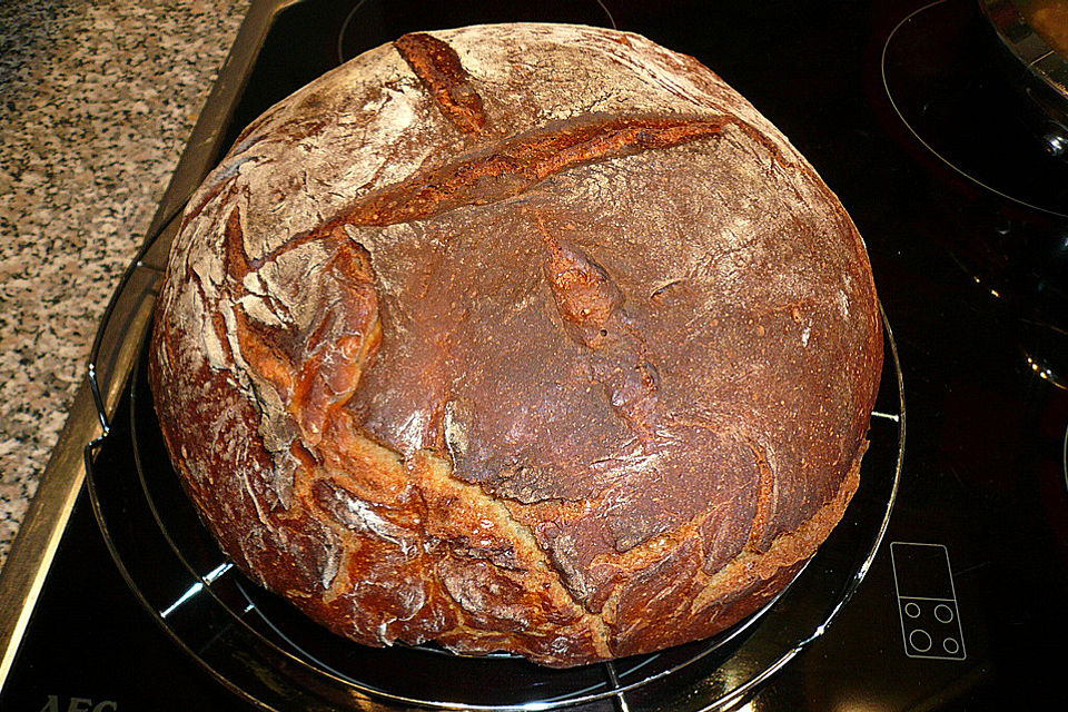 Bauernbrot mit Sauerteig