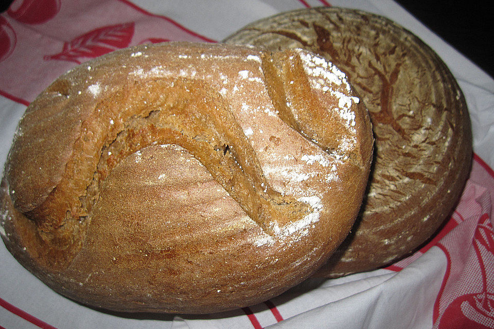 Bauernbrot mit Sauerteig