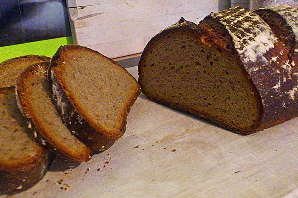 Bauernbrot mit Sauerteig