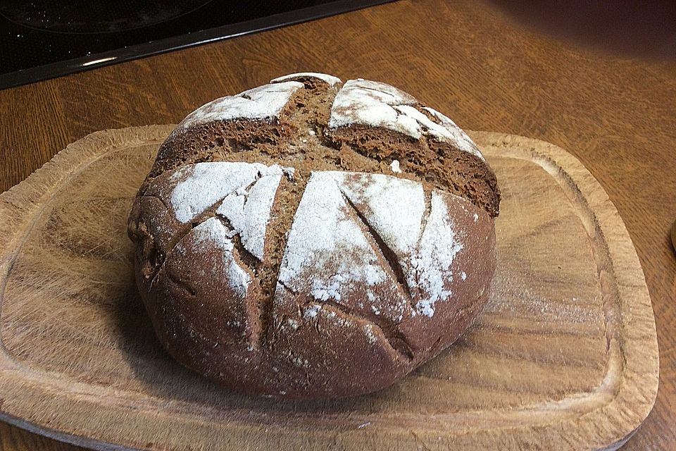 Bauernbrot mit Sauerteig