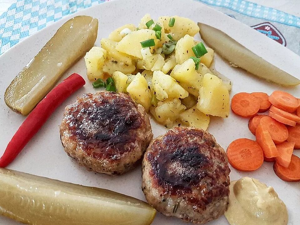 Fleischpflanzerl mit bayerischem Kartoffelsalat| Chefkoch