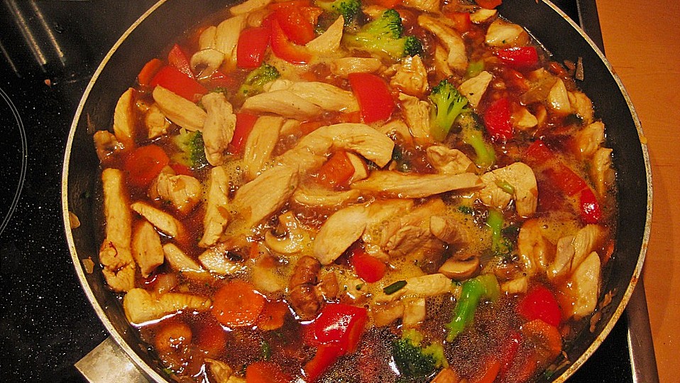 Hühnchen mit Cashewnüssen nach thailändischer Art von Lephielle Hühnchen mit Cashewnüssen nach thailändischer Art von Lephielle