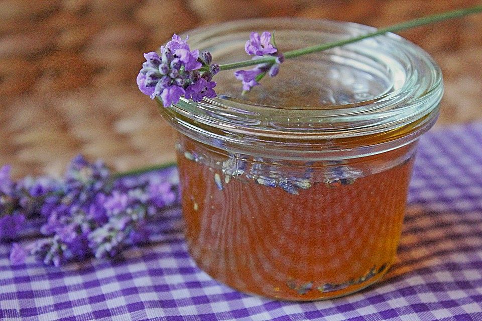 Lavendelhonig oder Rosenblütenhonig