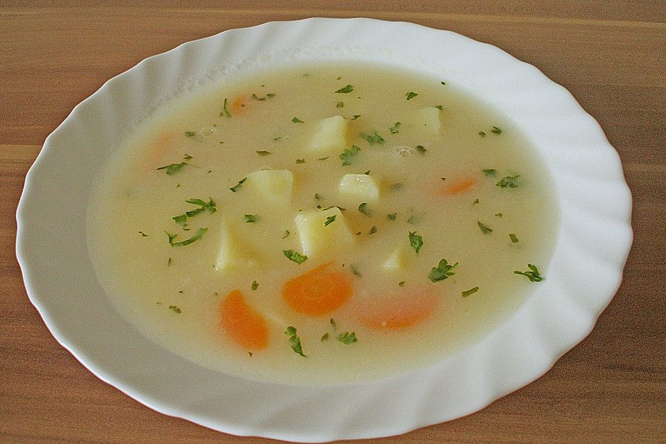 Kartoffelsuppe nach Omas Rezept