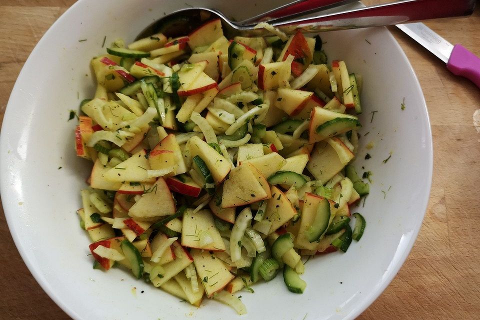 Fenchelsalat mit Apfel und Gurke