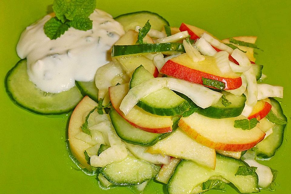 Fenchelsalat mit Apfel und Gurke