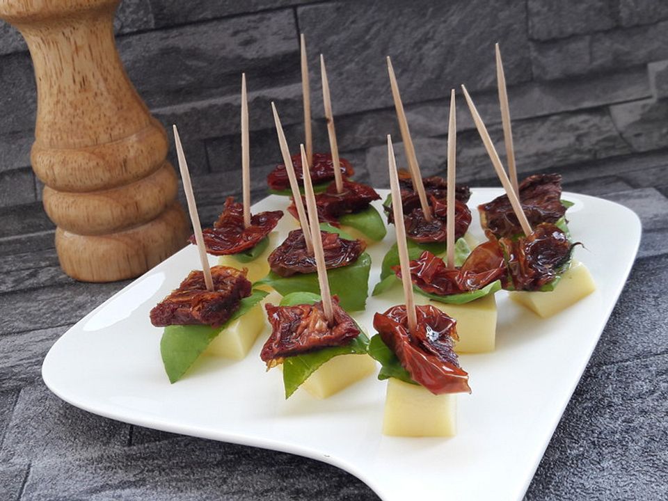 Käsespieße mit getrockneten Tomaten und Basilikum von cauli22| Chefkoch
